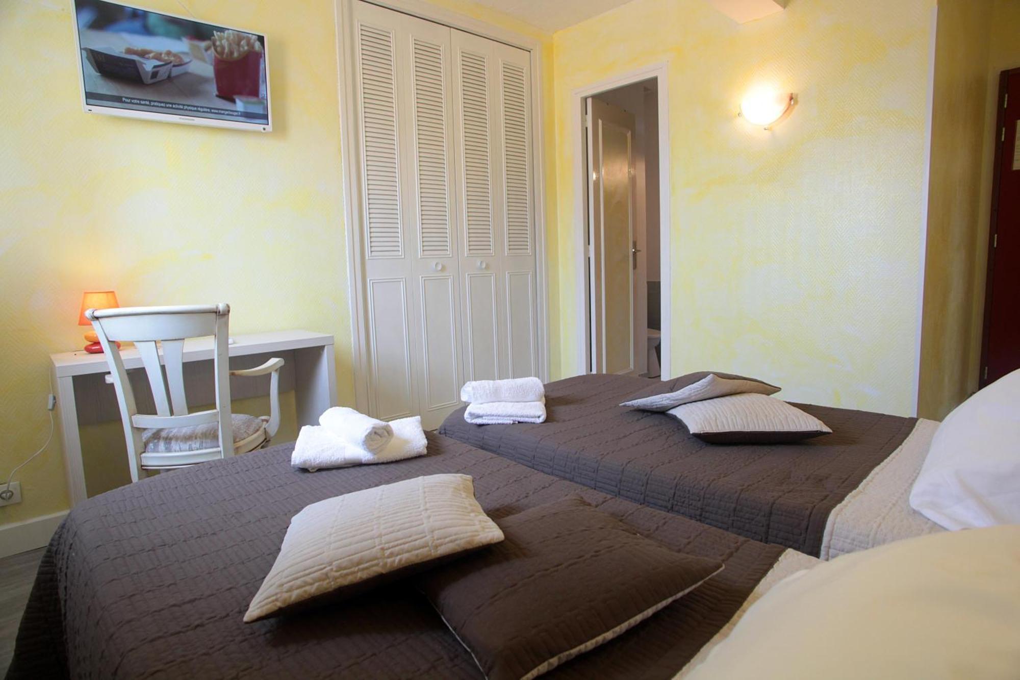 Hotel De La Plage 2 Etoiles Valras-Plage Quarto foto